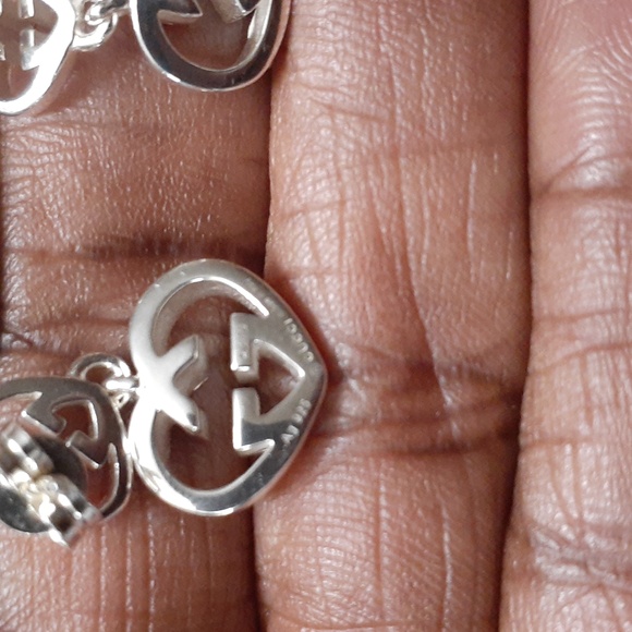 GUCCI STERLING SILVER HEART LOGO EARRINGS NIB - Picture 4 of 8